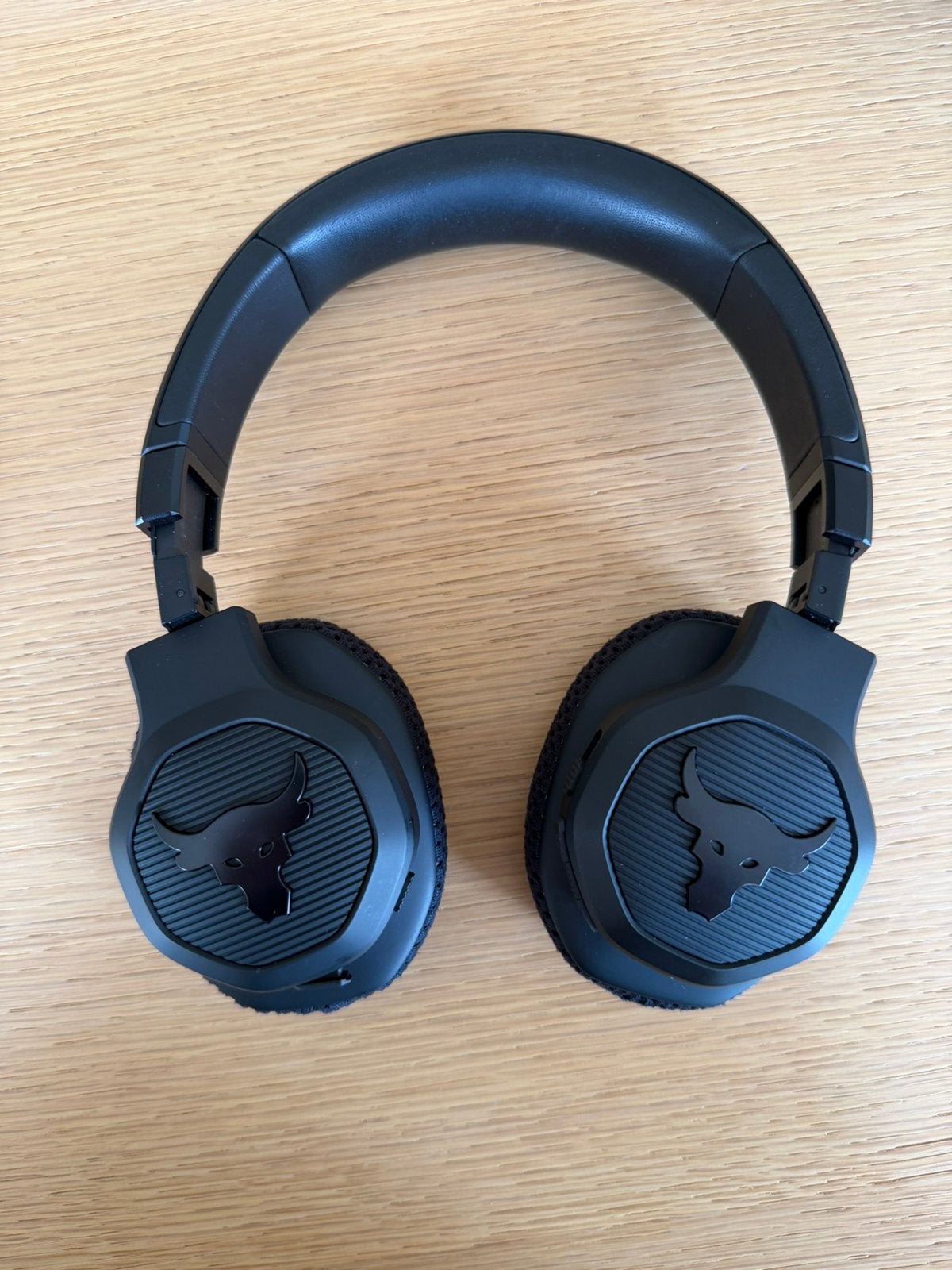 JBL Under Armour Project Rock Over-Ear Bluetooth Koptelefoon