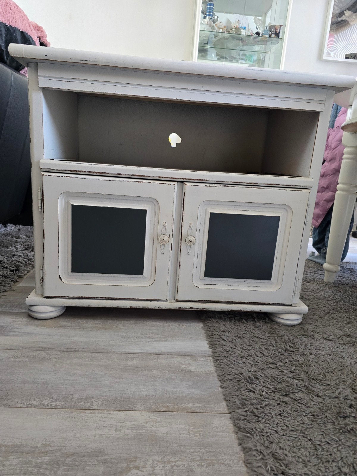 Te koop mooie brocante tv kast, Huis en Inrichting, Kasten | Dressoirs, Ophalen, Zo goed als nieuw, 25 tot 50 cm