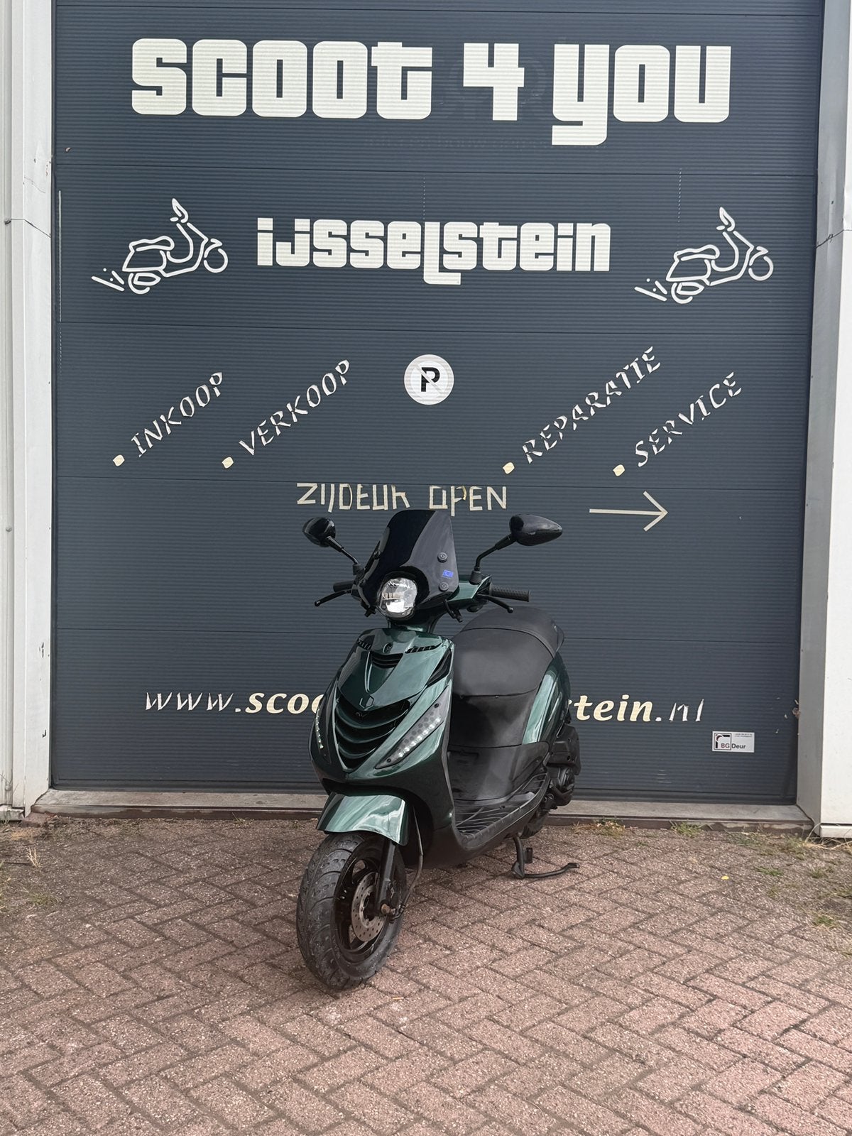 ZIP BROM 4T 2V  RS-1 FULL OPTION  GARANTIE, Fietsen en Brommers, Ophalen of Verzenden, Zo goed als nieuw, Benzine, 50 cc