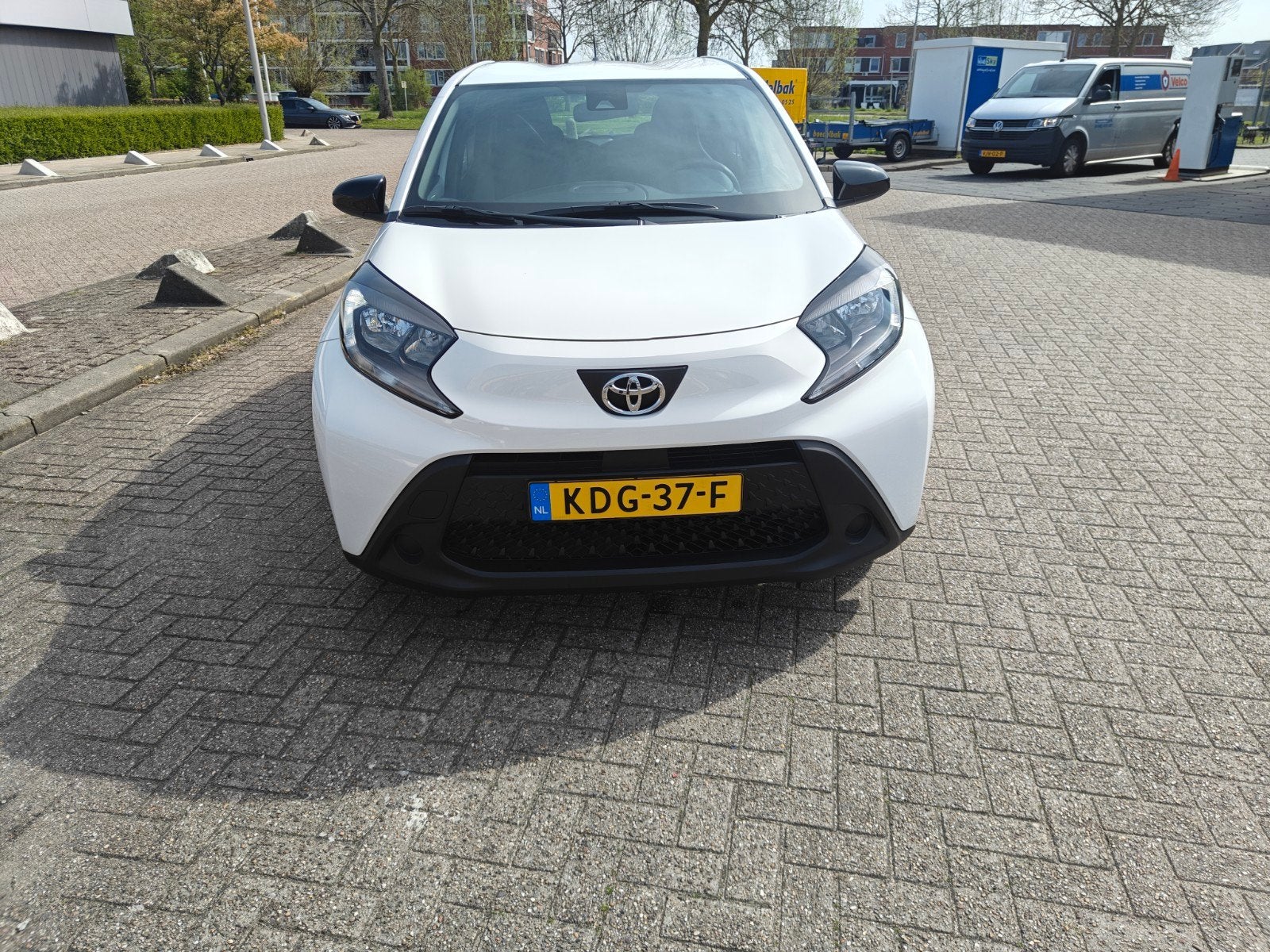 Toyota Aygo X 1.0 Vvt-i 2024 Wit, Auto's, 21 km/l, Adaptive Cruise Control, Stof, Zwart