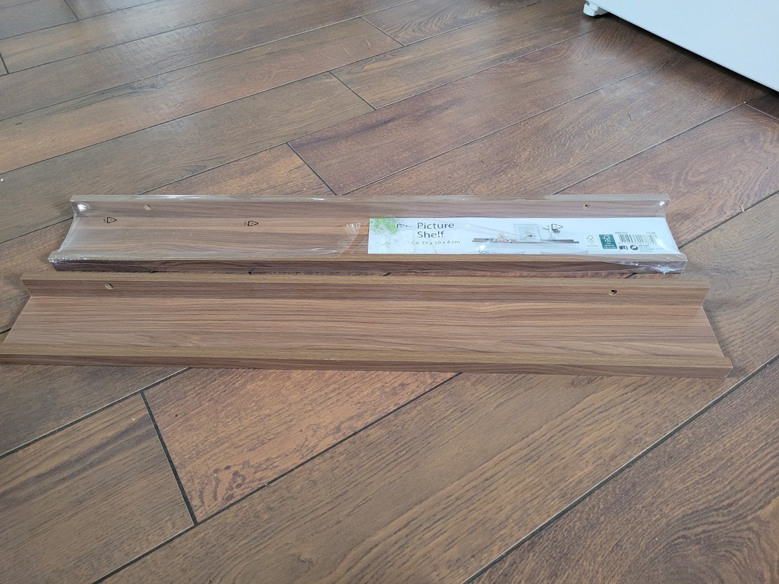 2 wandplanken/foto planken walnoot kleur, Ophalen of Verzenden, Nieuw