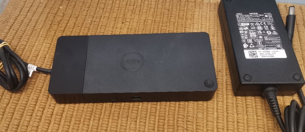 Dell WD19S dockingstation inclusief adapter, Ophalen, Zo goed als nieuw, DELL, Docking station