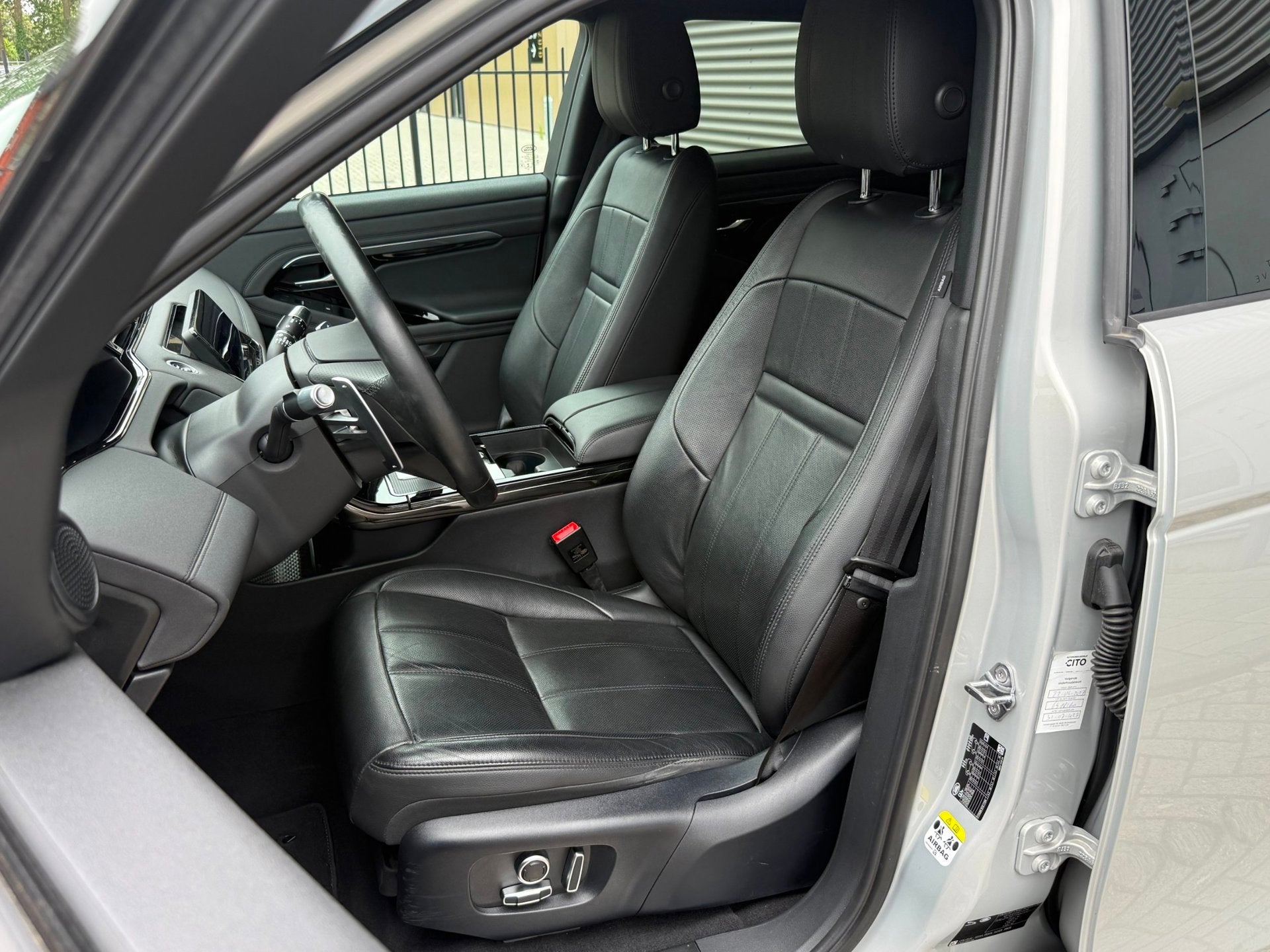 Land Rover RANGE ROVER EVOQUE 1.5 P300e AWD R-Dynamic SE, Auto's, Automaat, 309 pk, 15 kWh, Bedrijf
