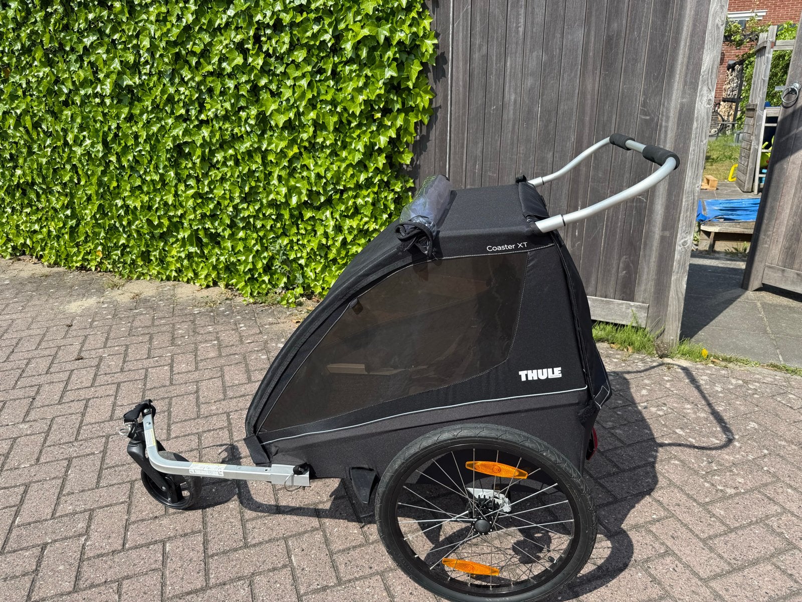 Thule Coaster XT fietskar in zeer goede staat, Ophalen, Opvouwbaar, Zo goed als nieuw, Kinderkar