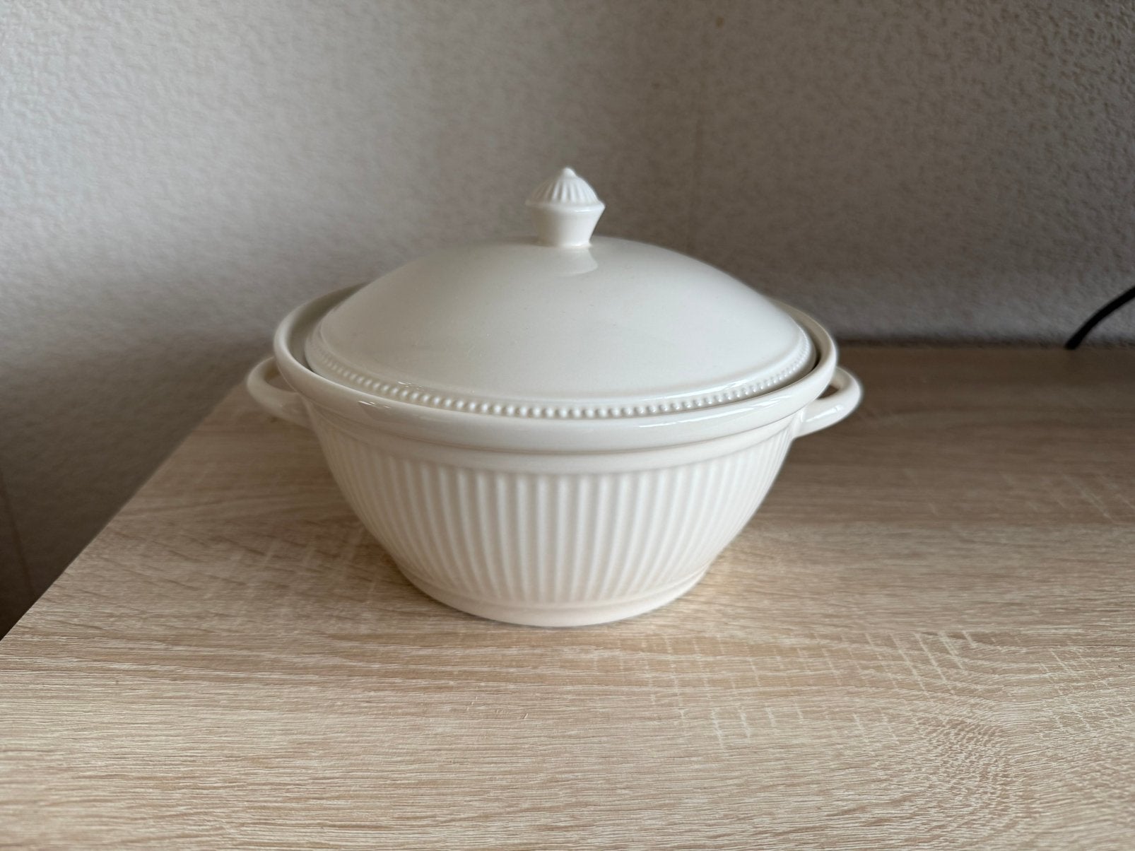 Wedgwood Windsor dekschaal, Huis en Inrichting, Keuken | Servies, Ophalen, Zo goed als nieuw, Porselein, Schaal of Schalen