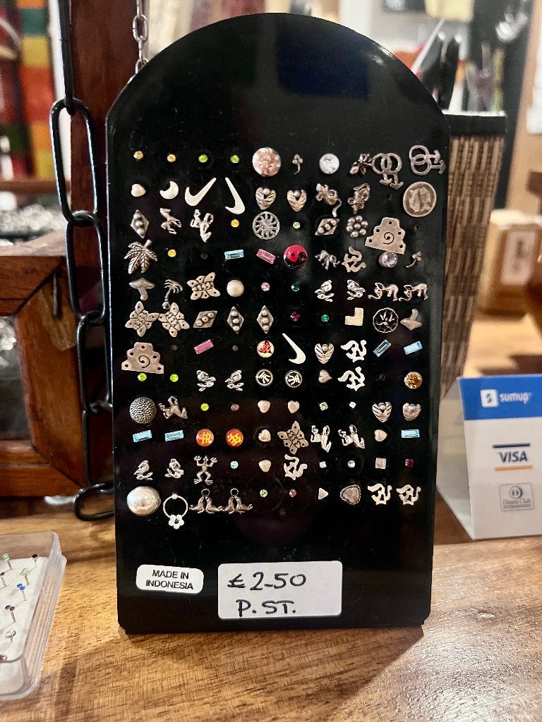 Assortiment oorstekertjes en piercings - + 400 stuks, Ophalen of Verzenden, Nieuw, Zilver, Overige typen