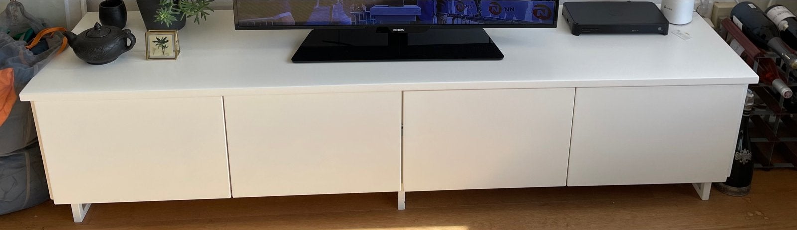Witte TV-kast met opbergruimte, Ophalen, Overige materialen, Gebruikt, 150 tot 200 cm