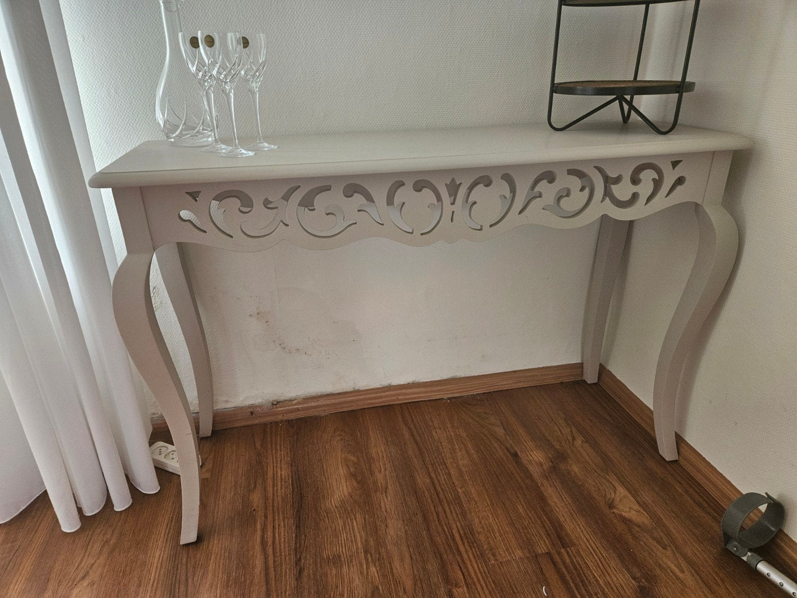 Decoratieve console tafel - Crème met sierlijke details, Huis en Inrichting, Ophalen, 50 tot 100 cm, Zo goed als nieuw, 25 tot 50 cm