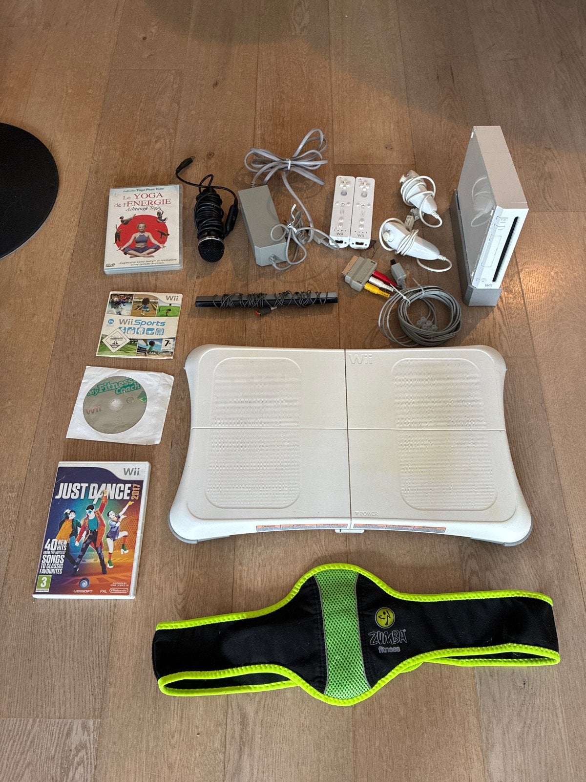 Wii Console Bundel met Balance Board, 2 Controllers en Games, Ophalen of Verzenden, Gebruikt, Met 2 controllers, Met games