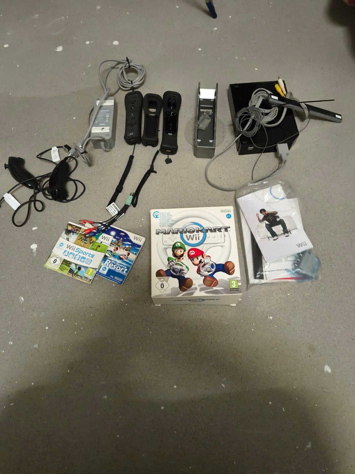 Nintendo Wii Zwart Compleet met Mario Kart en Wii Sports, Ophalen, Gebruikt, Overige genres, 2 spelers
