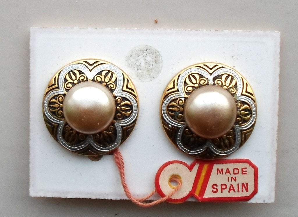 Oorbellen / clips. Toledo /Damascene Made in Spain., Overige materialen, Nieuw, Ophalen of Verzenden, Knopjes of Stekers