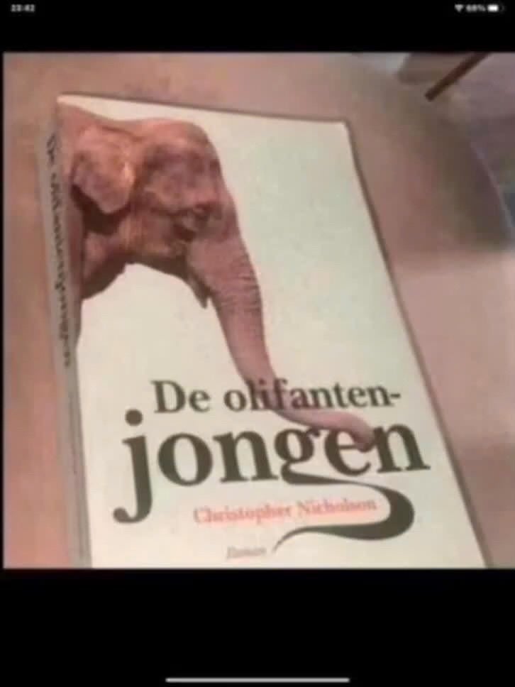 De Olifantenjongen - Christopher Nicholson, Verhaal of Roman, Ophalen of Verzenden, Zo goed als nieuw, Christopher Nicholson