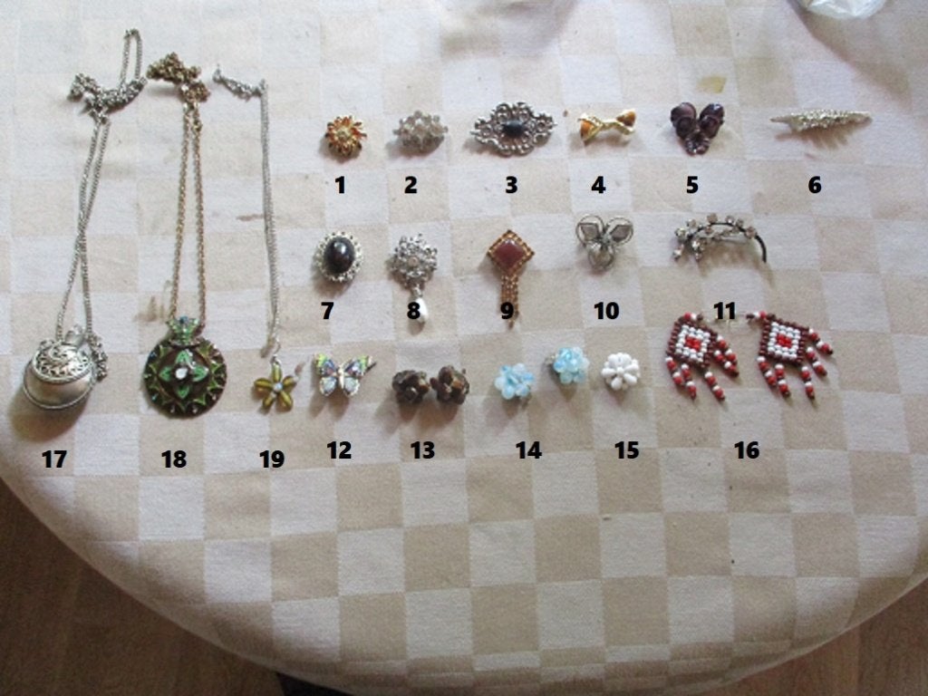 antieke sieraden broches pins en kettingen divers, Sieraden, Tassen en Uiterlijk, Antieke sieraden, Ophalen of Verzenden, Overige materialen