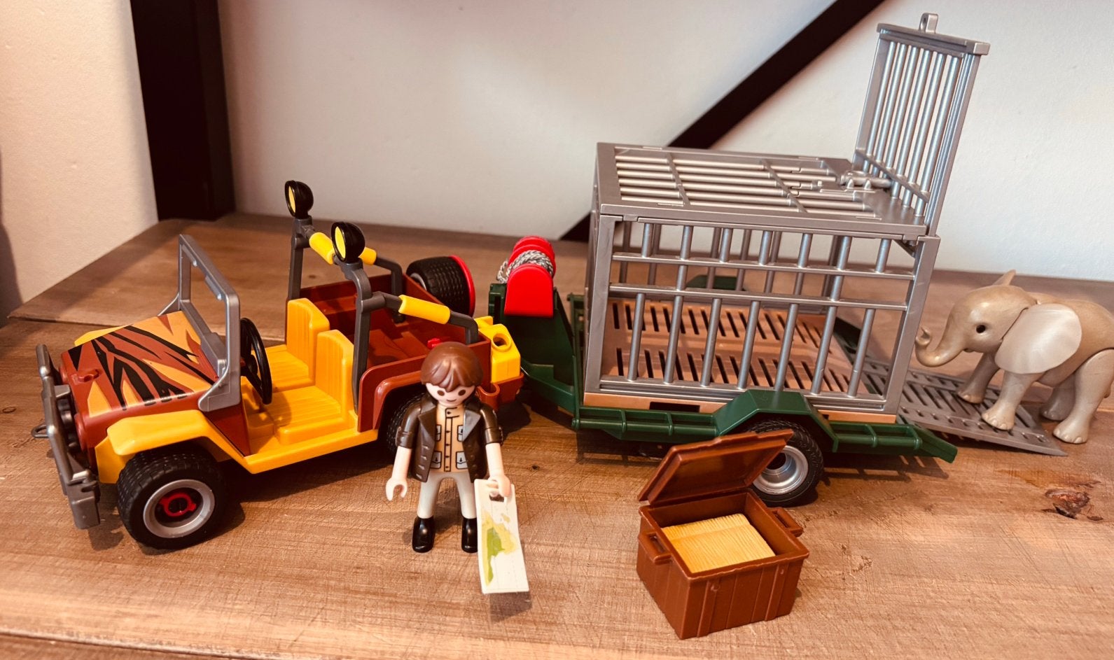 Playmobil Safari Jeep met olifant en trailer, Ophalen of Verzenden, Gebruikt, Complete set, Overige typen
