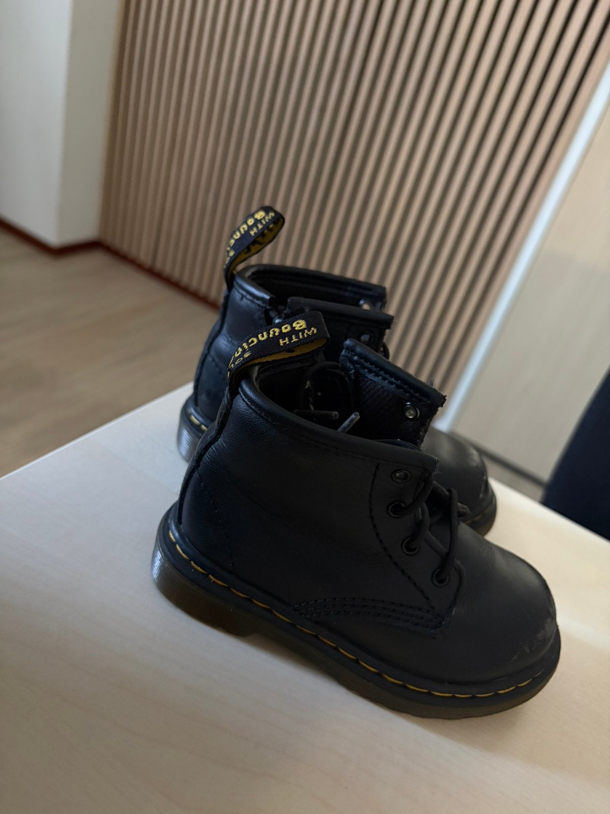 Dr. Martens 1460 maat 21, Meisje, Ophalen of Verzenden, Laarzen, Zo goed als nieuw