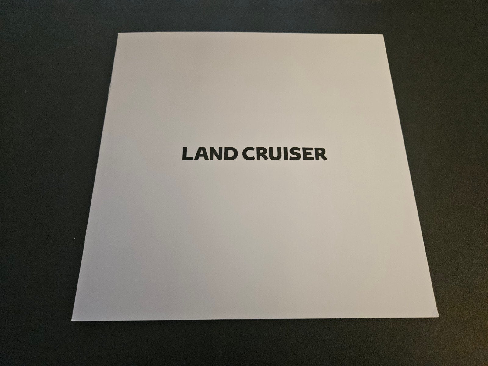 Brochure Toyota Landcruiser 2018, Ophalen of Verzenden, Zo goed als nieuw, Toyota