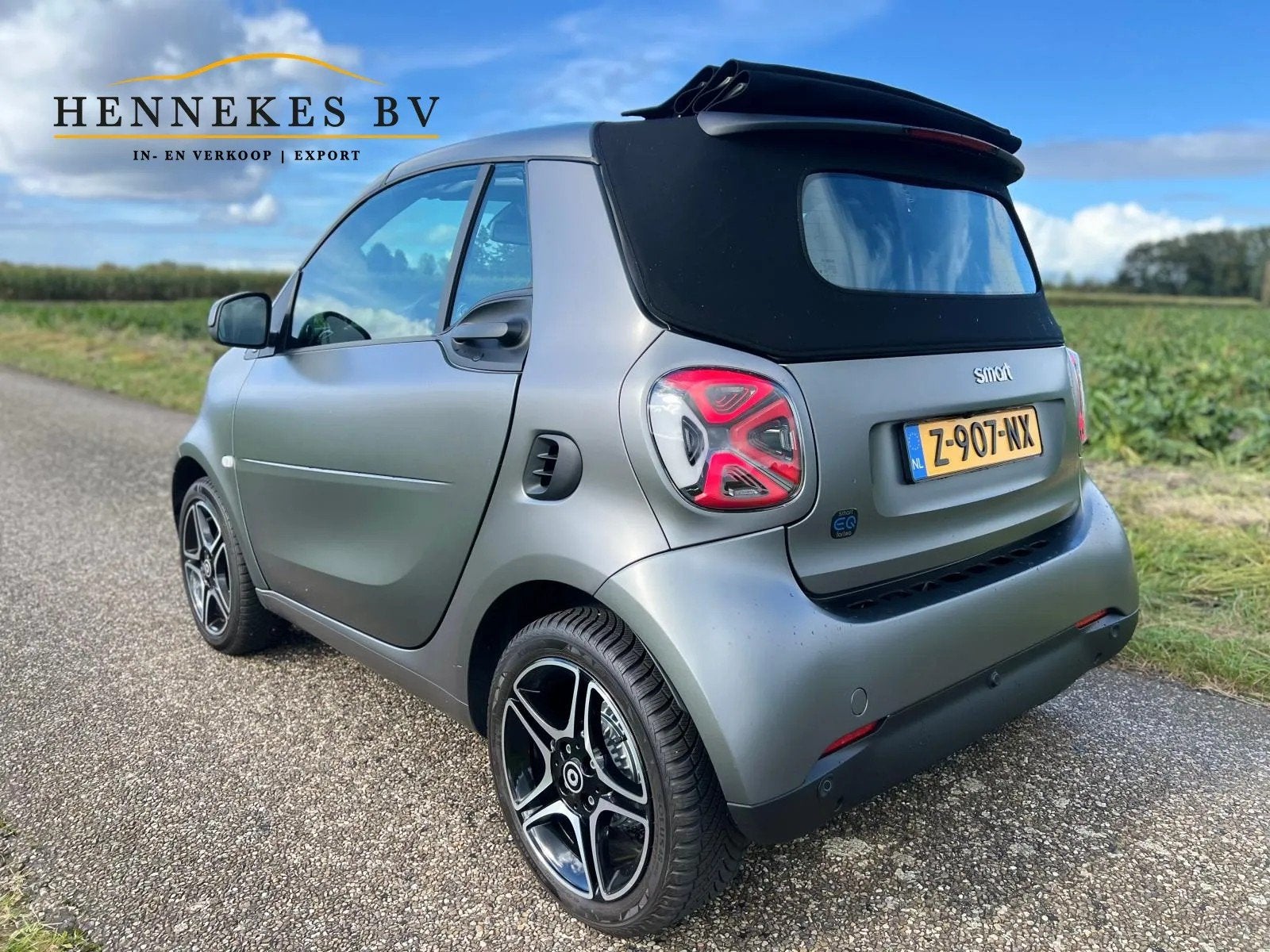 smart fortwo cabrio EQ Comfort PLUS 18 kWh Cabrio, Auto's, Automaat, 1025 kg, Zwart, Cabriolet