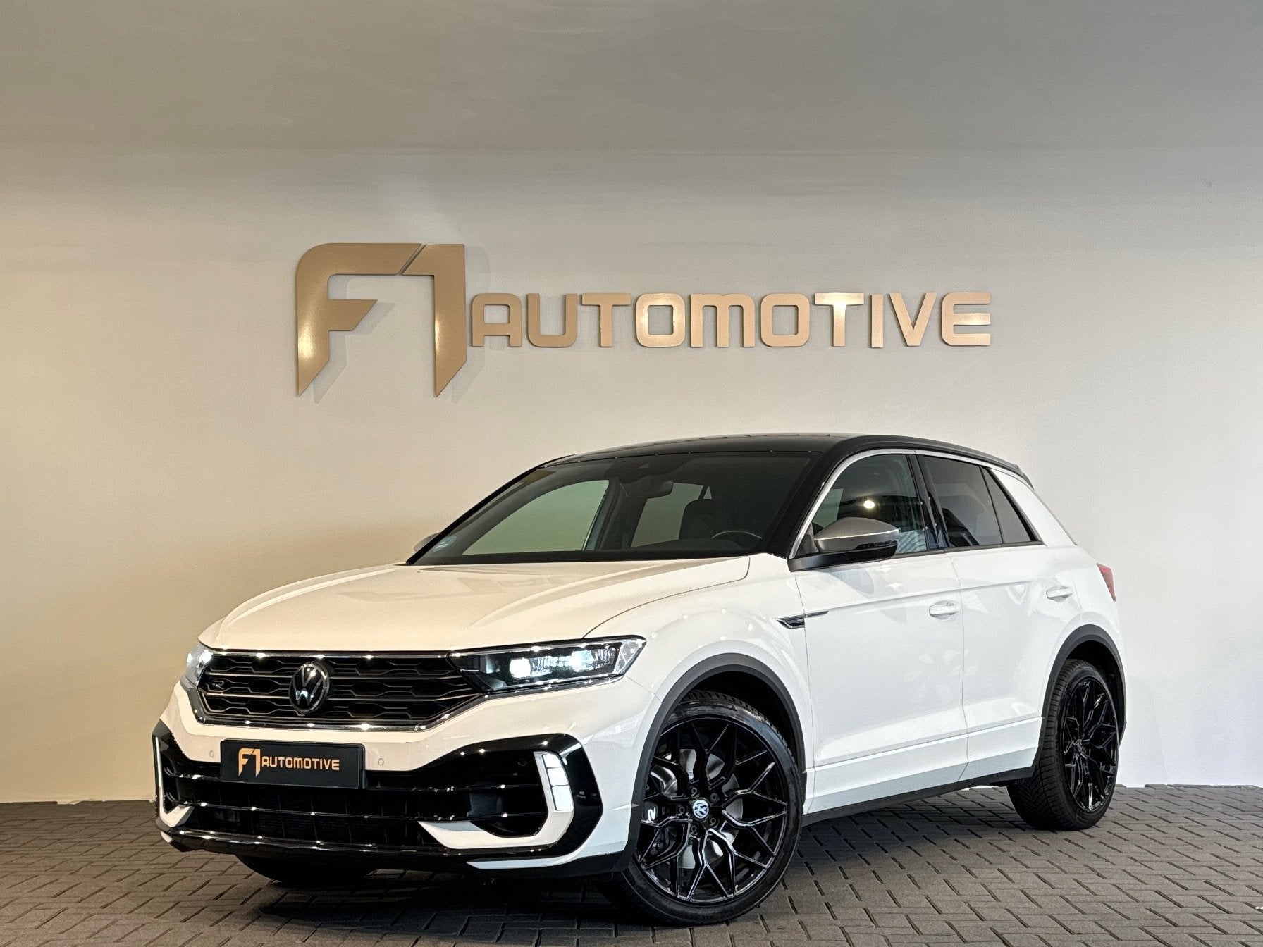 Volkswagen T-ROC 2.0 TSI 4Motion R Sfeer|ACC|Lane Assist, Auto's, Volkswagen, Gebruikt, 4 cilinders, 1984 cc, Wit