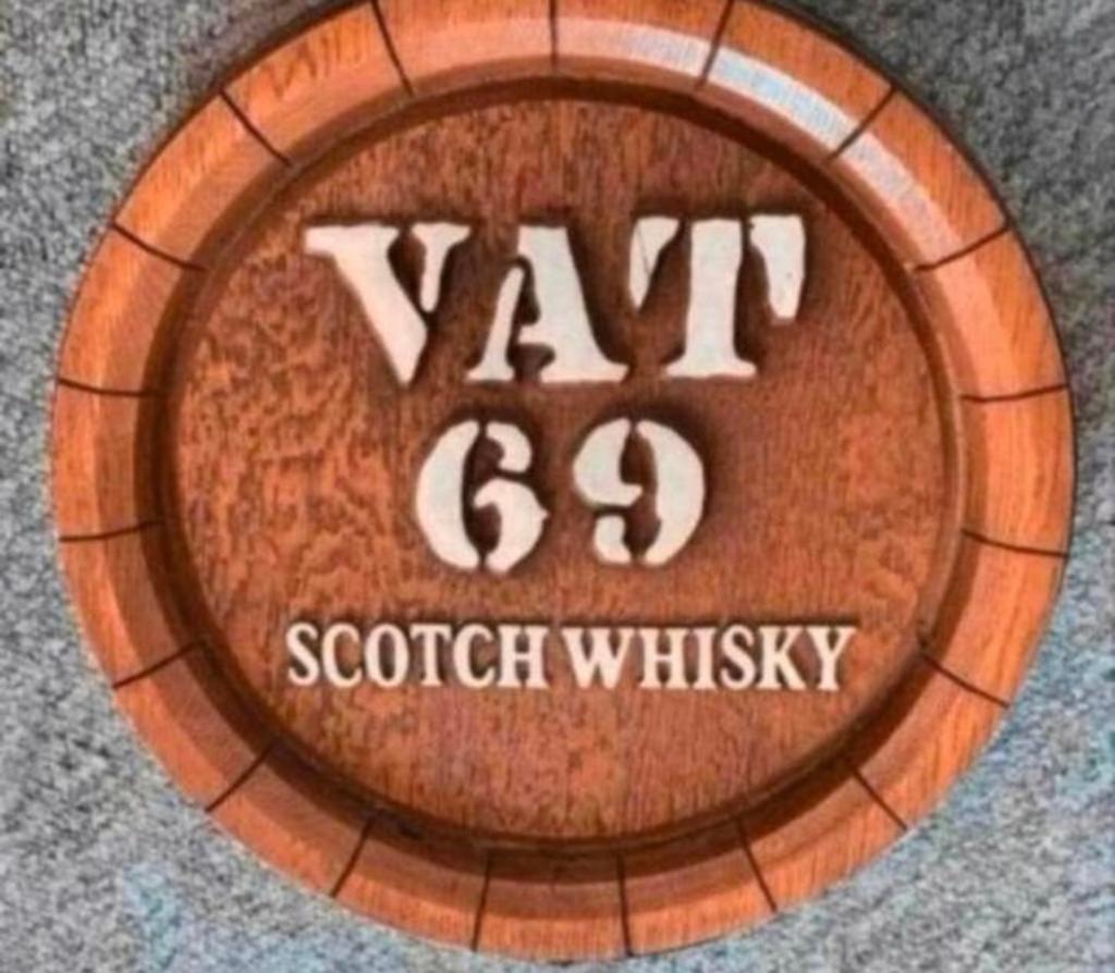 Reclame polyester bord VAT 69 Scotch Whisky., Verzamelen, Ophalen of Verzenden