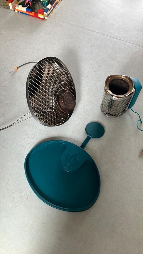 BioLite CookStove met Portable Grill & Acc. Zeer nette staat, Caravans en Kamperen, Kampeeraccessoires, Ophalen of Verzenden, Zo goed als nieuw