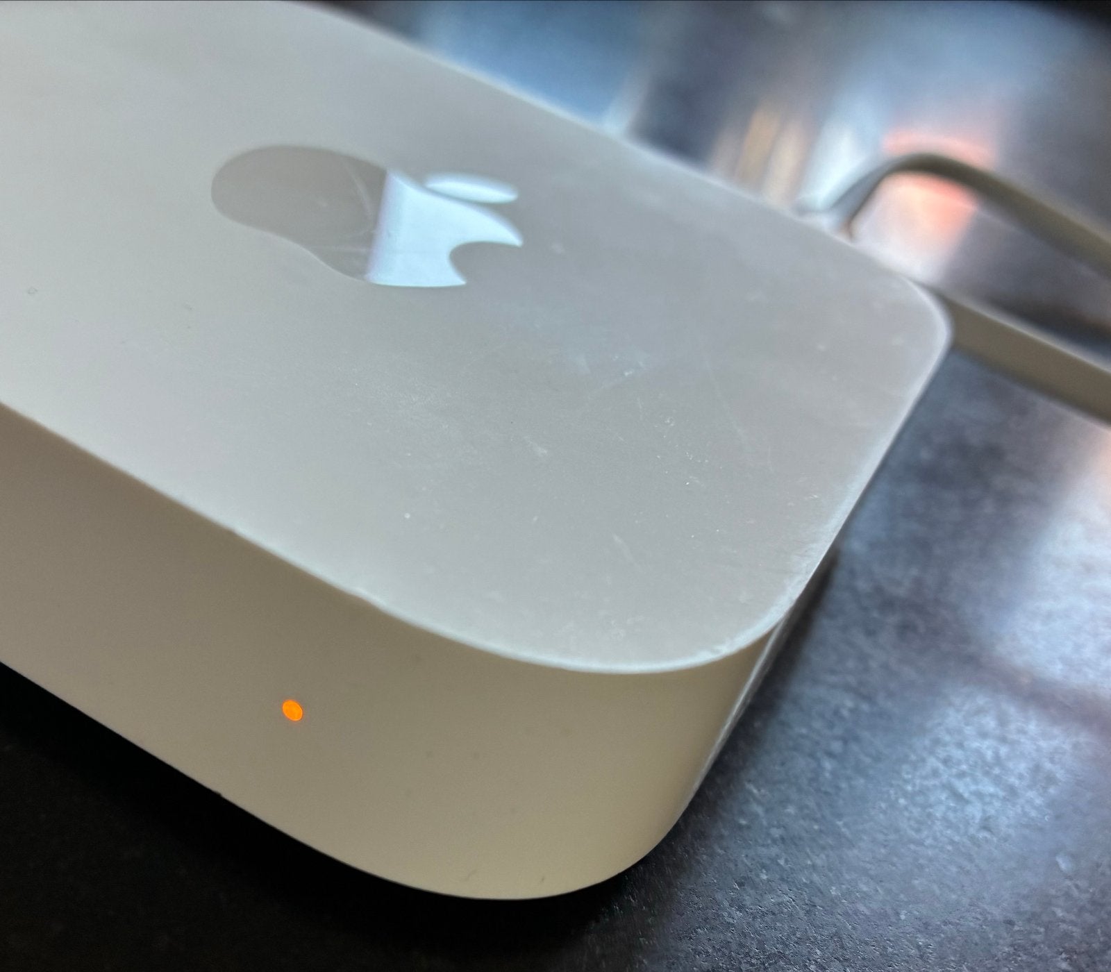 Apple ™ AirPort Express A1392 Wi-Fi router (4 st voor €100), Computers en Software, Routers en Modems, Ophalen of Verzenden, Zo goed als nieuw