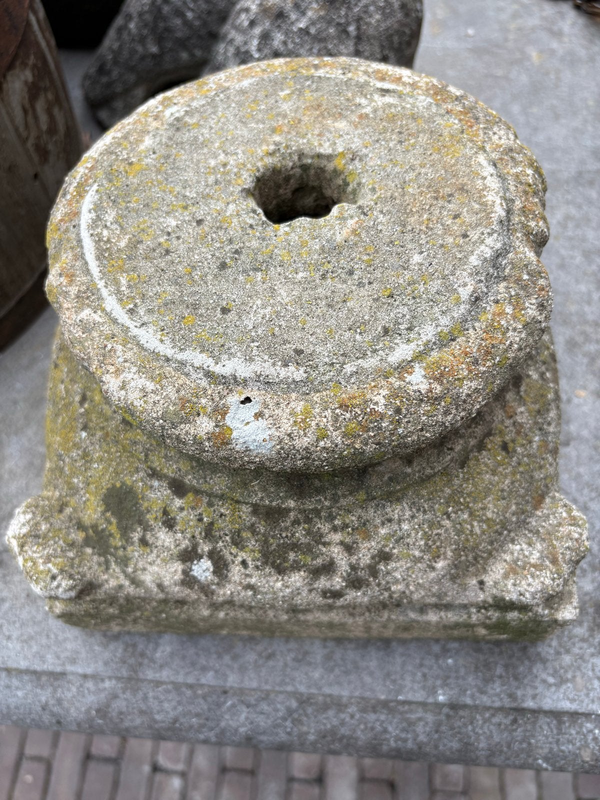 Oude betonnen poer 20x20x16 cm, Ophalen