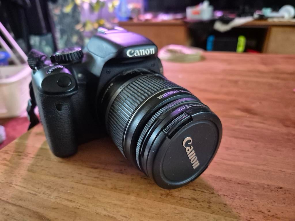 Canon EOS 550D Spiegelreflexcamera met EF-S 18-55mm lens, Ophalen