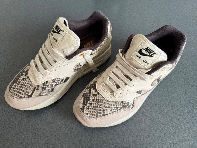 Nike Air Max 1 'Snake' sneakers - Beige/Zwart, Beige, Nike, Ophalen of Verzenden, Sneakers of Gympen