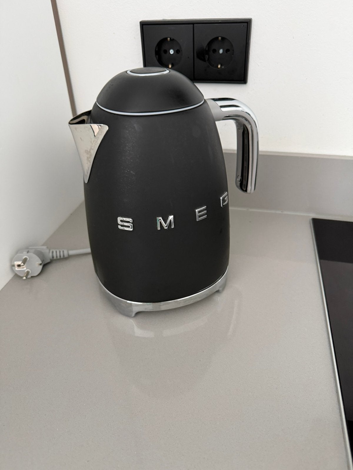 Smeg Waterkoker 3 keer gebruikt, 1 tot 2 liter, Ophalen of Verzenden, Zo goed als nieuw