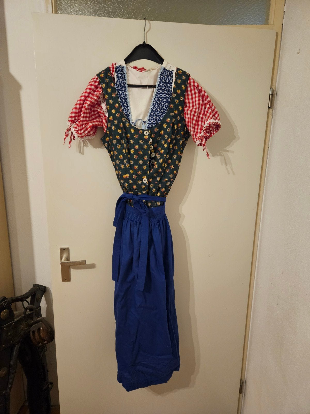 dirndl jurk, Maat 38/40 (M), Ophalen of Verzenden, Kleding, Overige thema's