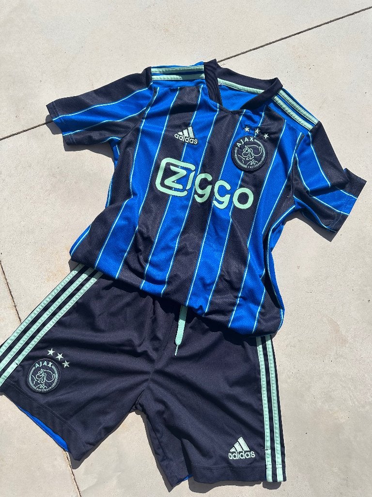 Adidas Ajax Amsterdam tenue 2021/2022 - Maat S (176), Zo goed als nieuw, Adidas, Voetbal, Maat 46 (S) of kleiner