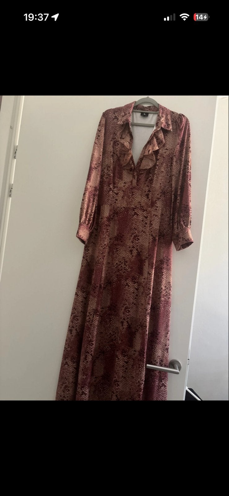 Mooie lange jurk van K-design met ruffles, Meerkleurig, Ophalen of Verzenden, Zo goed als nieuw, Maat 36 (S)