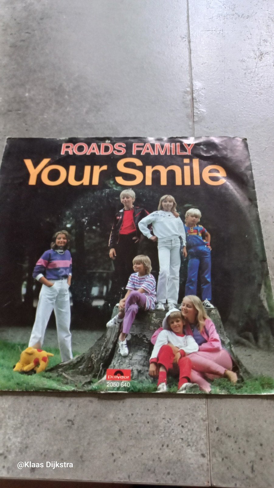 Roads Family - Your Smile, Ophalen of Verzenden, Gebruikt, 7 inch