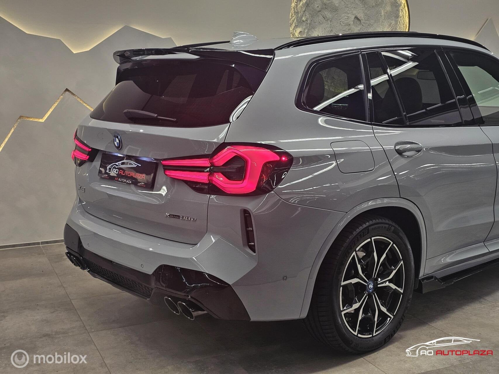 Foto 2 van BMW X3 xDrive30e High Executive M Sport Panorama/Keyless/HUD