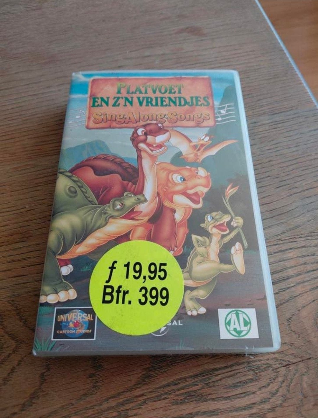 Platvoet en z'n vriendjes SingAlongSongs VHS NIEUW IN FOLIE!, Tekenfilm, Alle leeftijden, Ophalen of Verzenden, Nieuw in verpakking