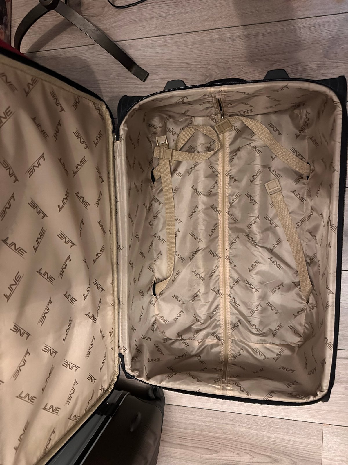Line Travel Koffer met Wieltjes - Zwart gestreept, Ophalen, Overige materialen, Gebruikt, 50 tot 60 cm