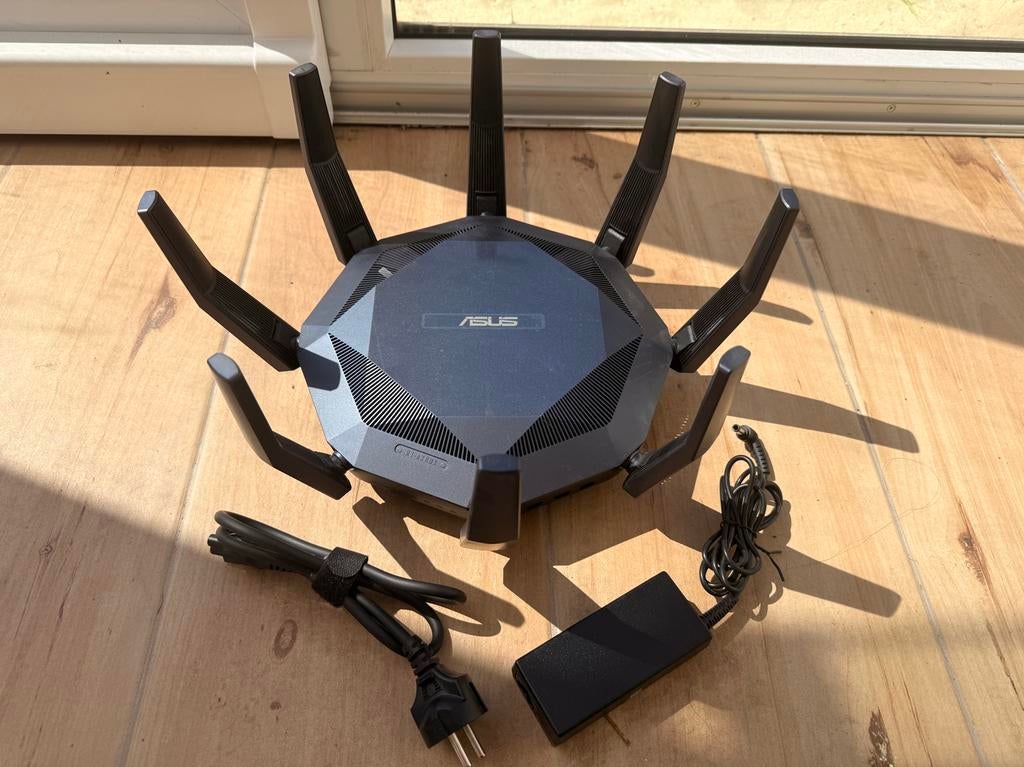 Asus RT-AX89X Gaming Router - Zo goed als nieuw, 2x 10G, Ophalen of Verzenden, Zo goed als nieuw, Router