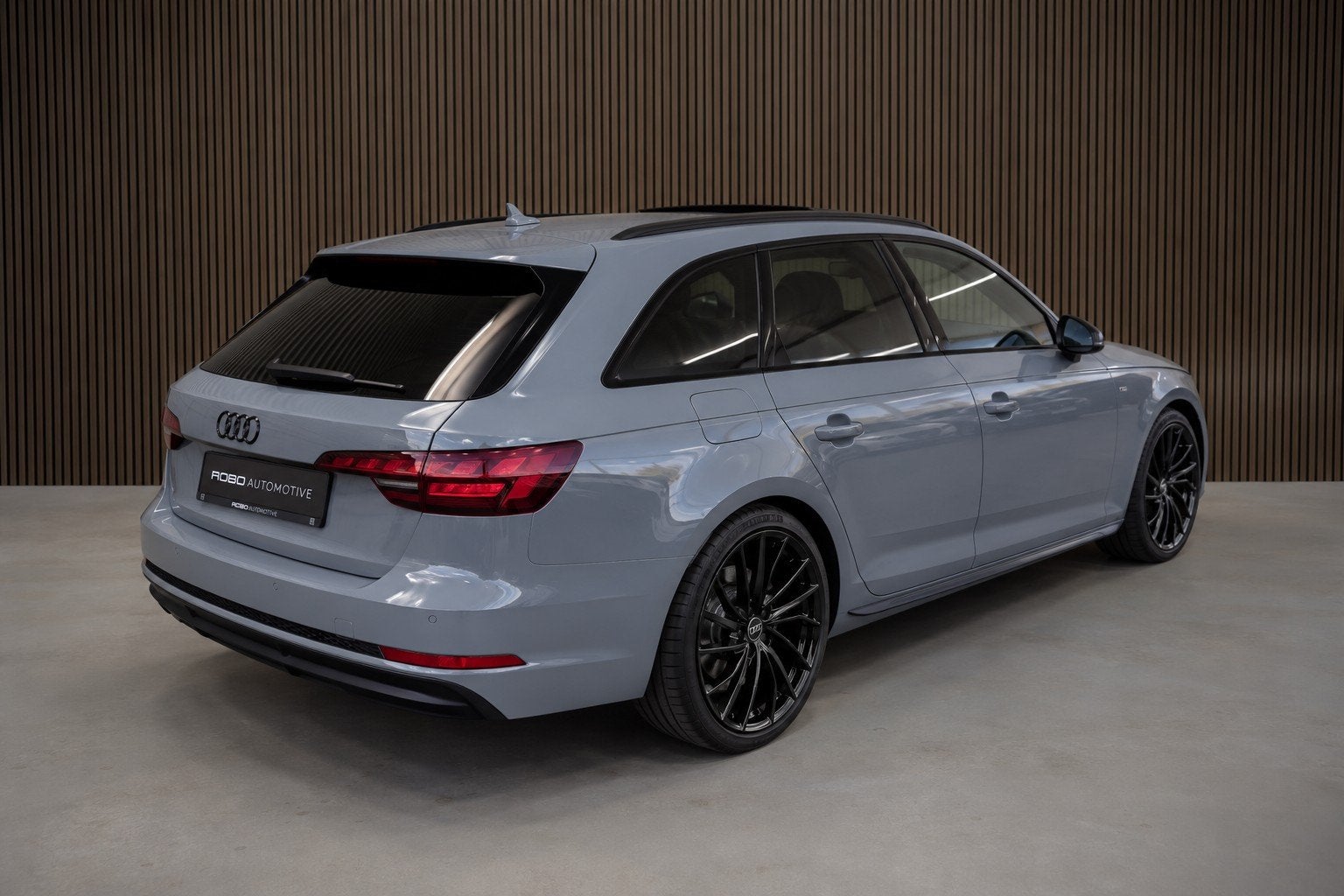 Audi A4 Avant 1.4 TFSI Sport S line black edition | Panorama, Auto's, Gebruikt, 4 cilinders, 150 pk, A4