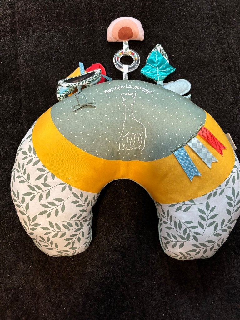 Sophie de giraf Tummy time kussen, activiteitenkussen, Kinderen en Baby's, Speelgoed | Babyspeelgoed, Ophalen, Zo goed als nieuw