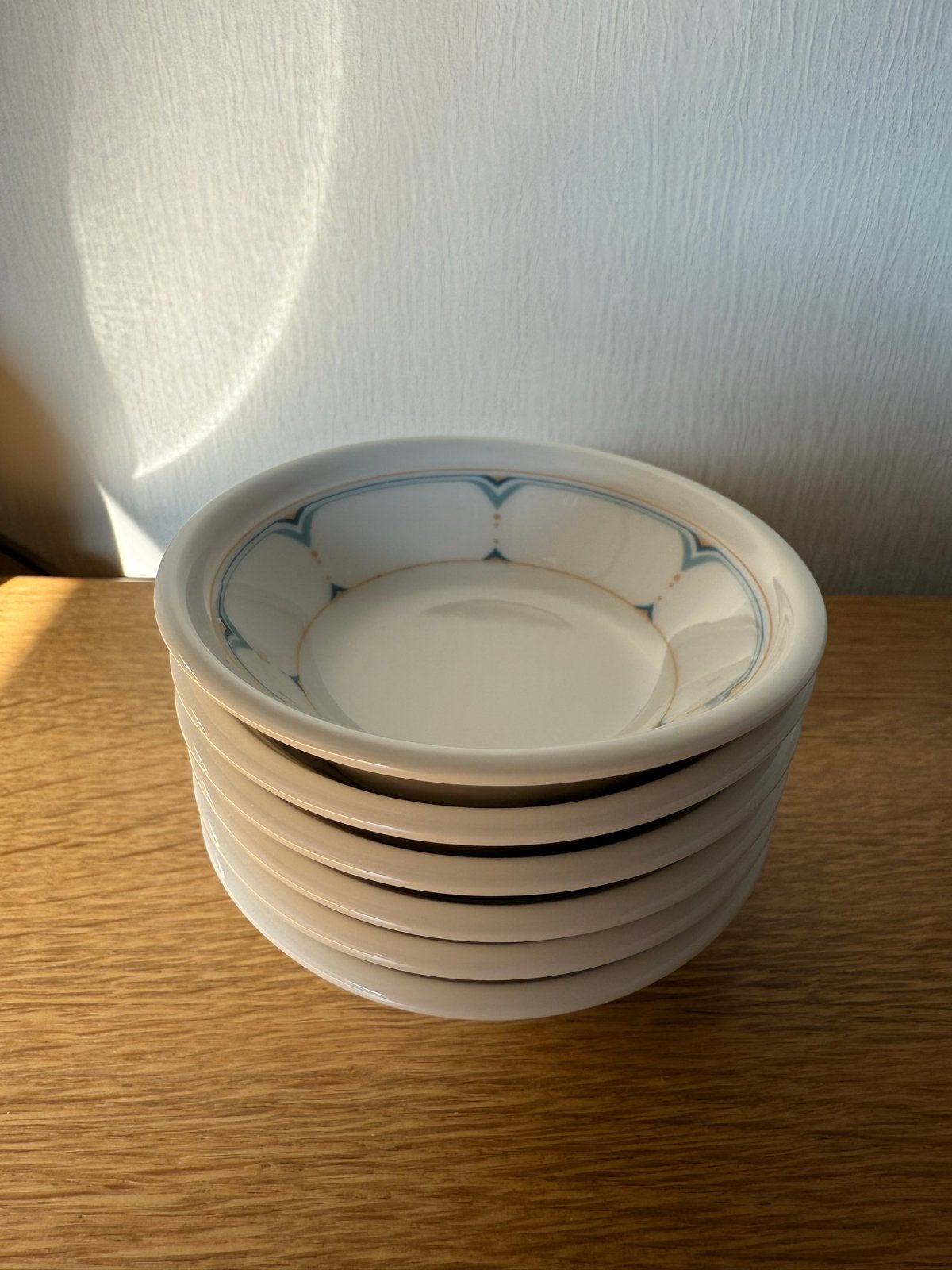6 Villeroy & Boch porseleinen schaaltjes met blauwe rand, Villeroy & Boch, Ophalen of Verzenden, Overige stijlen, Porselein