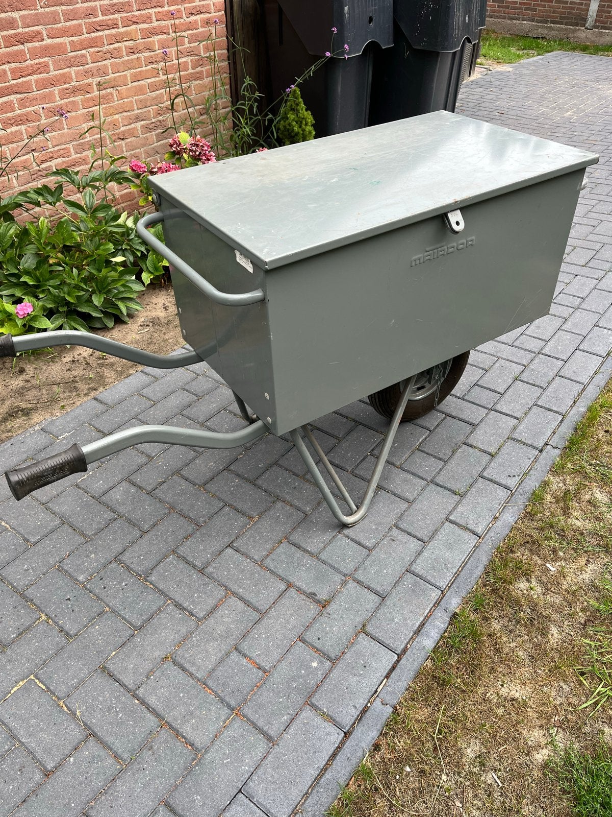 Matador kruiwagen met opbergkist, Ophalen, Zo goed als nieuw, Handmatig, Eenwielig