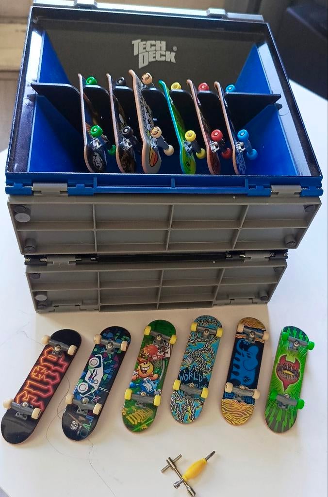 Tech Deck Fingerboards met opbergkoffer, Sport en Fitness, Skateboarden, Ophalen of Verzenden, Gebruikt, Skateboard