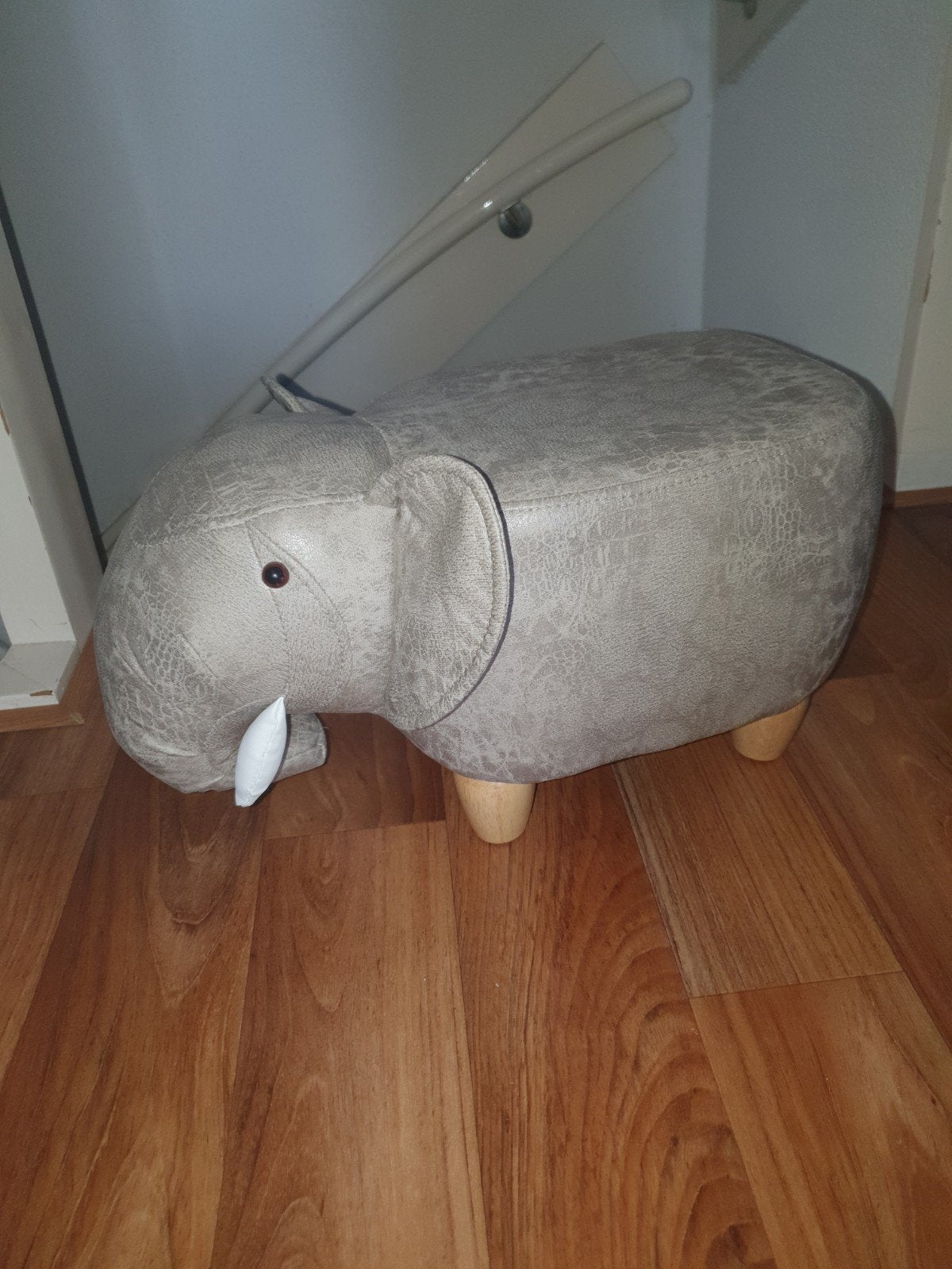 Leuke olifantenpoef / dierenkruk - grijs, Gebruikt, 50 tot 75 cm, Ophalen of Verzenden, Kindvriendelijk, Speels