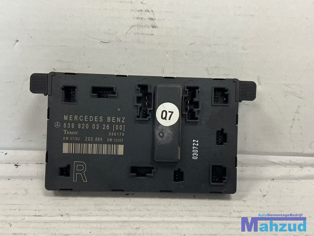 MERCEDES VITO W639 Links deur module 6398200326 2003+, Gebruikt, Mercedes-Benz AG, Mercedes-Benz, Ophalen of Verzenden
