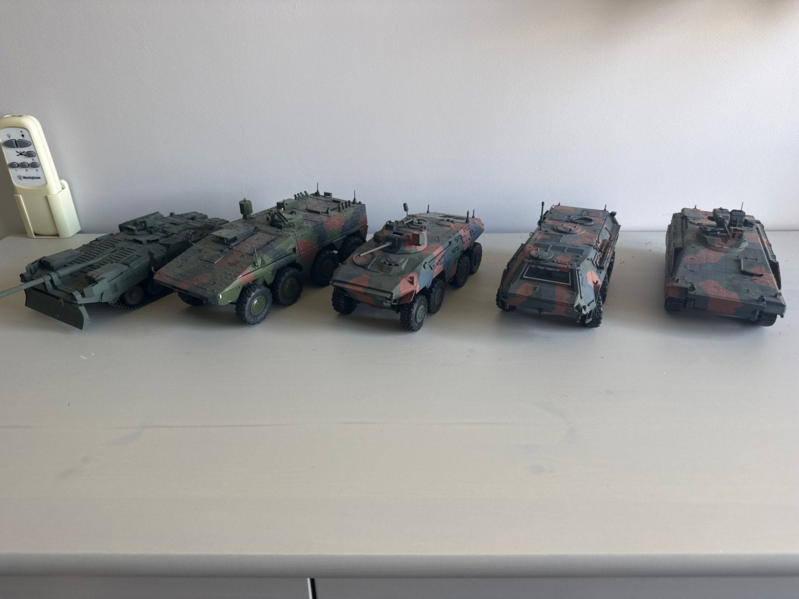 Moderne militaire voertuigen schaal 1:35 - Strijdwagen, Boxe, Overige merken, Gebruikt, Tank, 1:32 tot 1:50
