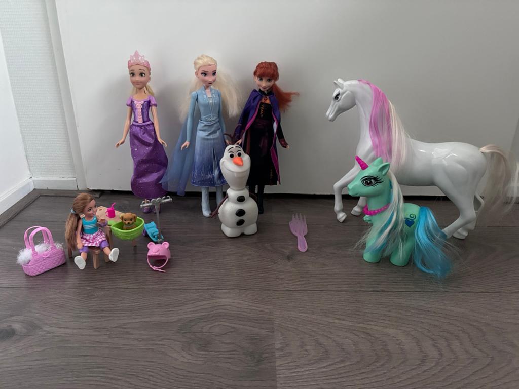 Barbie poppen: Frozen Anna, Elsa en Olaf, Steffie, Rapunzel, Ophalen of Verzenden, Barbie