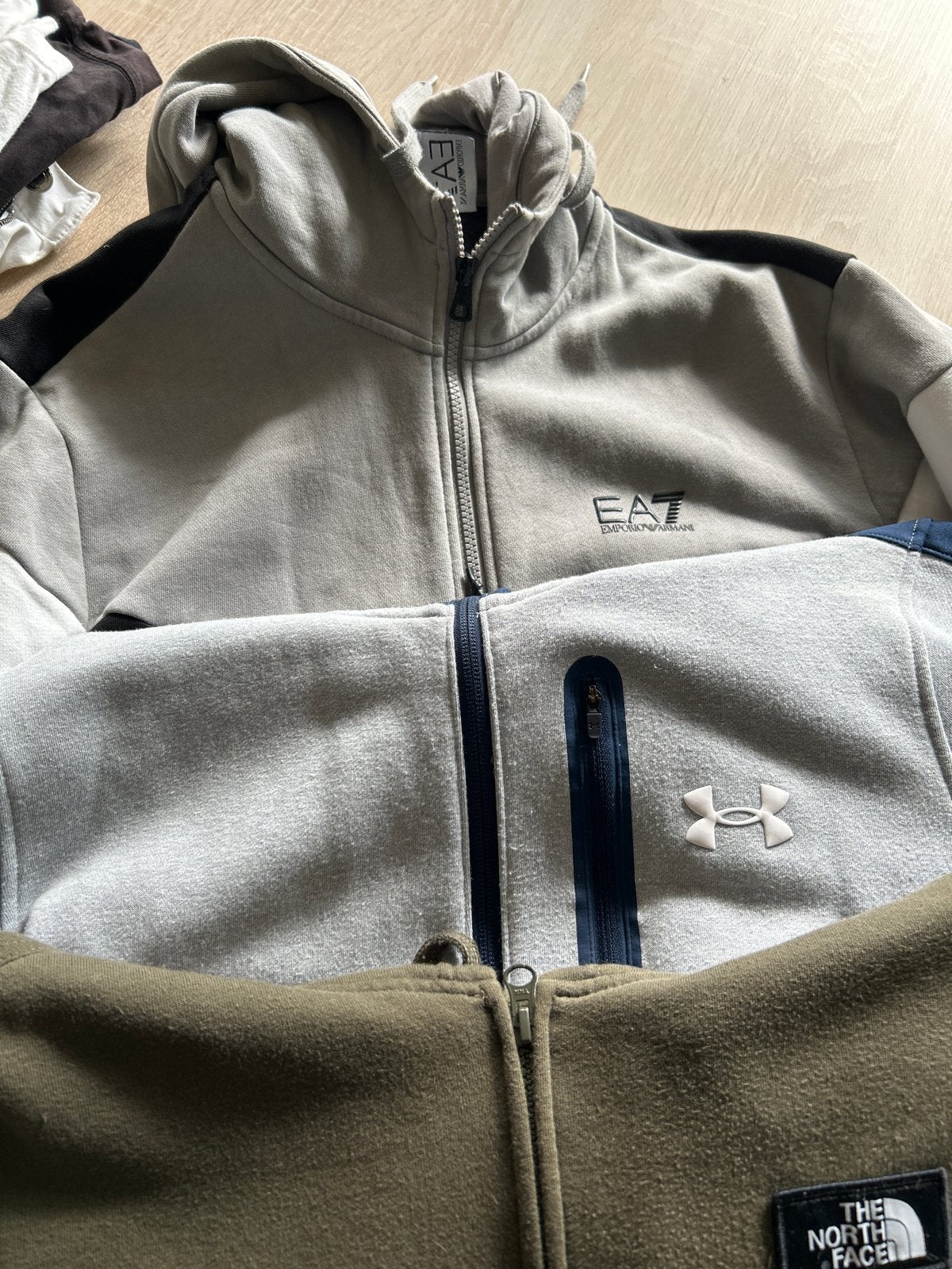 Heren vesten M/L - EA7, Under Armour ace, Kleding | Heren, Ophalen, Gedragen, Maat 48/50 (M), Grijs
