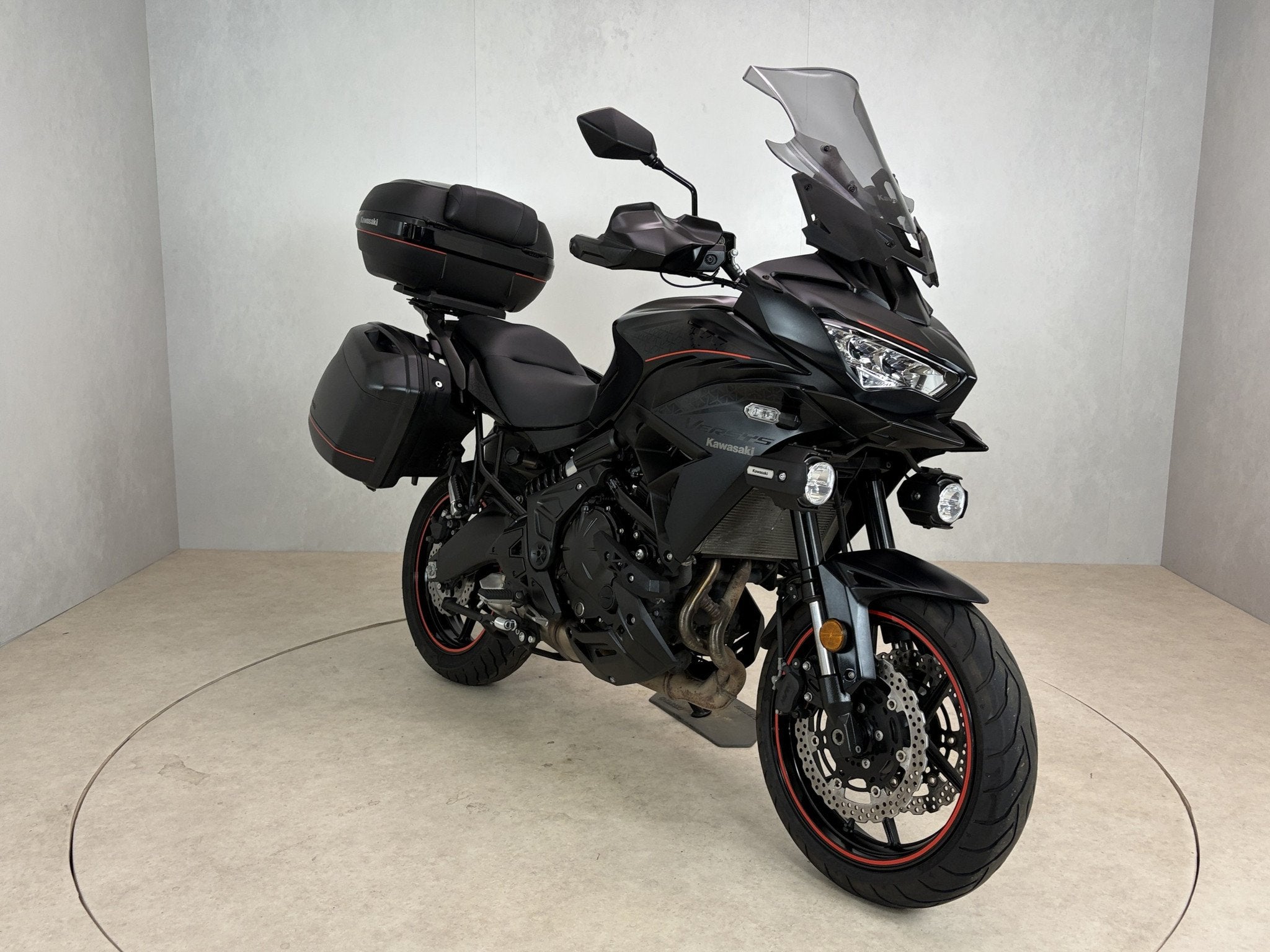 Kawasaki VERSYS 650 GRAND TOURER (bj 2023), Motoren, Info@kawasaki.nl, Meer dan 35 kW, Toermotor, Jacobus Spijkerdreef 1-3
2132 PZ  Hoofddorp, NL