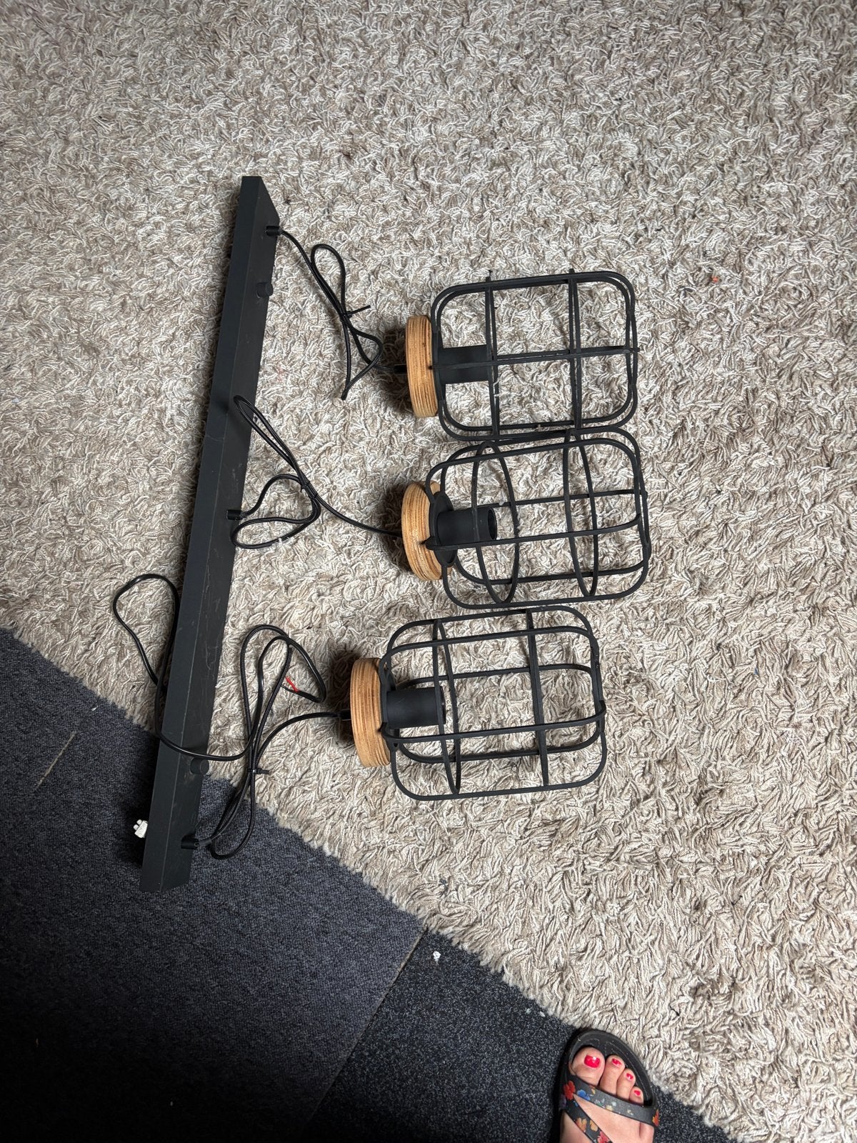 Industriële hanglamp met 3 kooilampen, Ophalen of Verzenden, Gebruikt, Hout, E27 (groot)