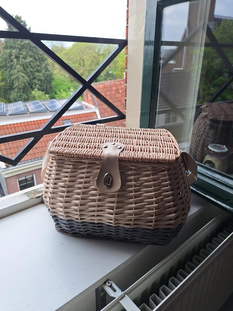 Picknickmand met draagriem, Ophalen